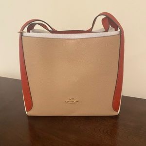 Coach beige leather shoulder bag - NEVER WORN